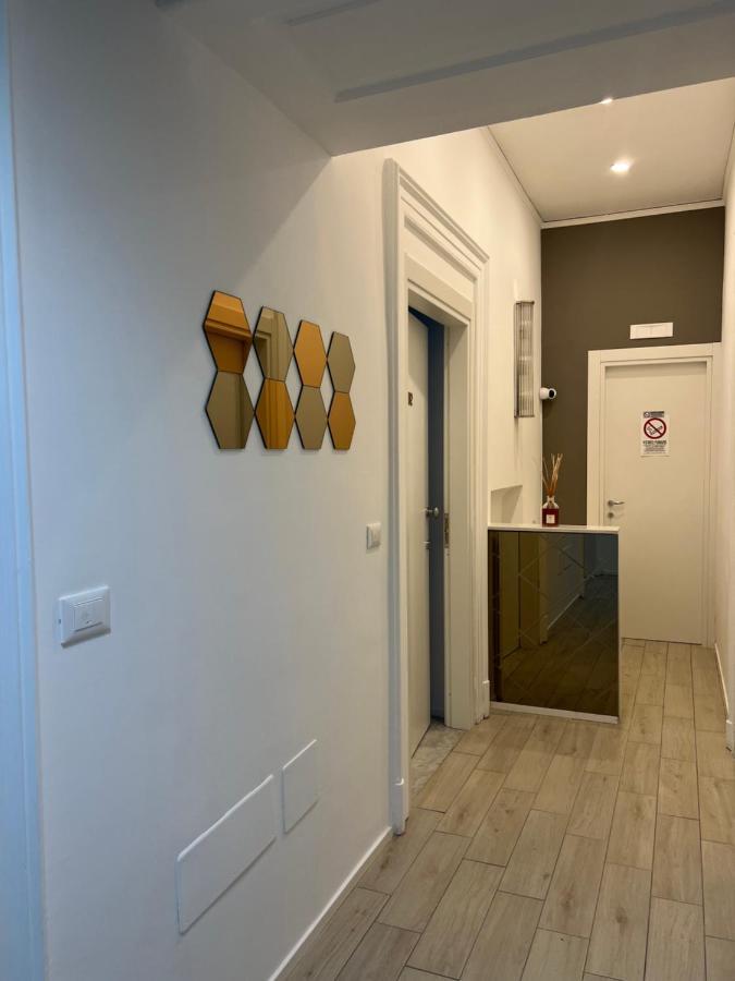 La Piazza Suite Napels Buitenkant foto