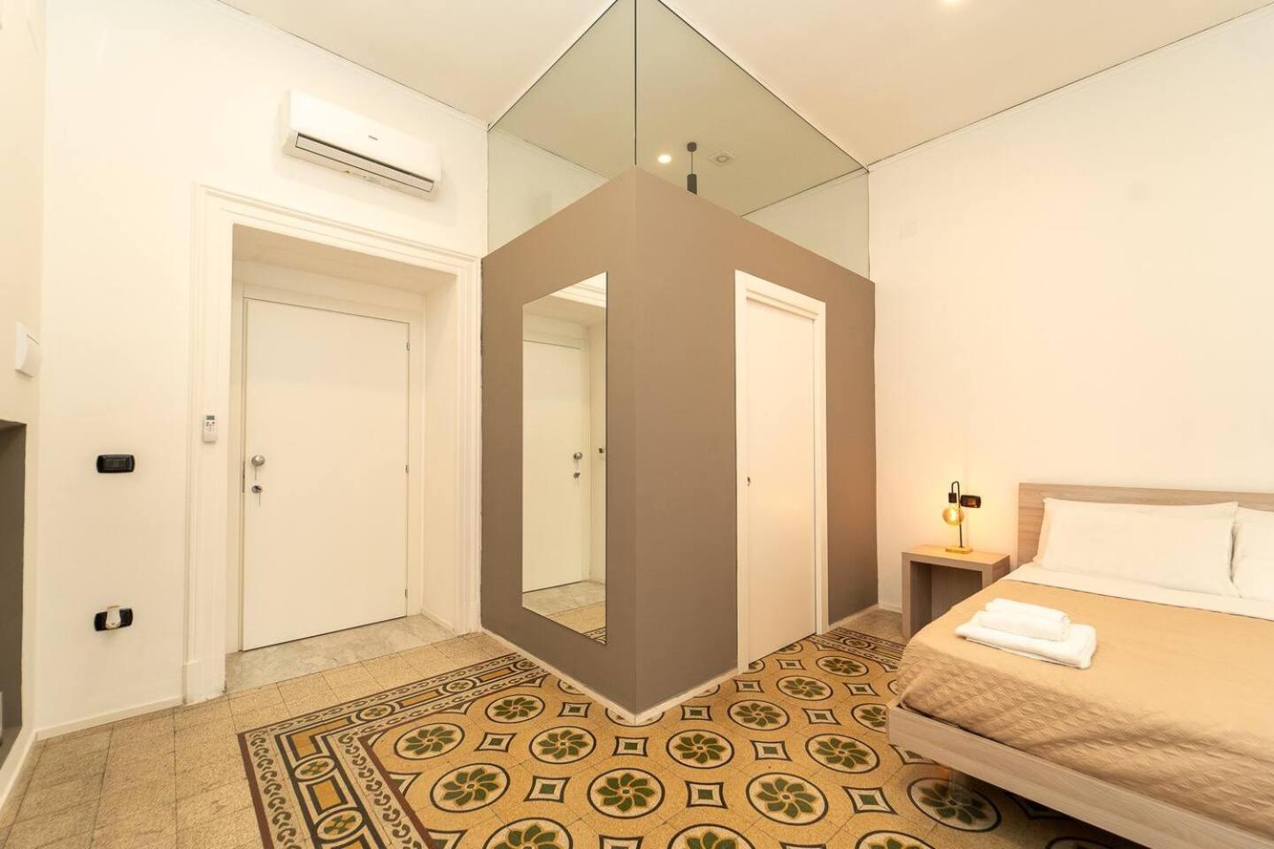 La Piazza Suite Napels Buitenkant foto