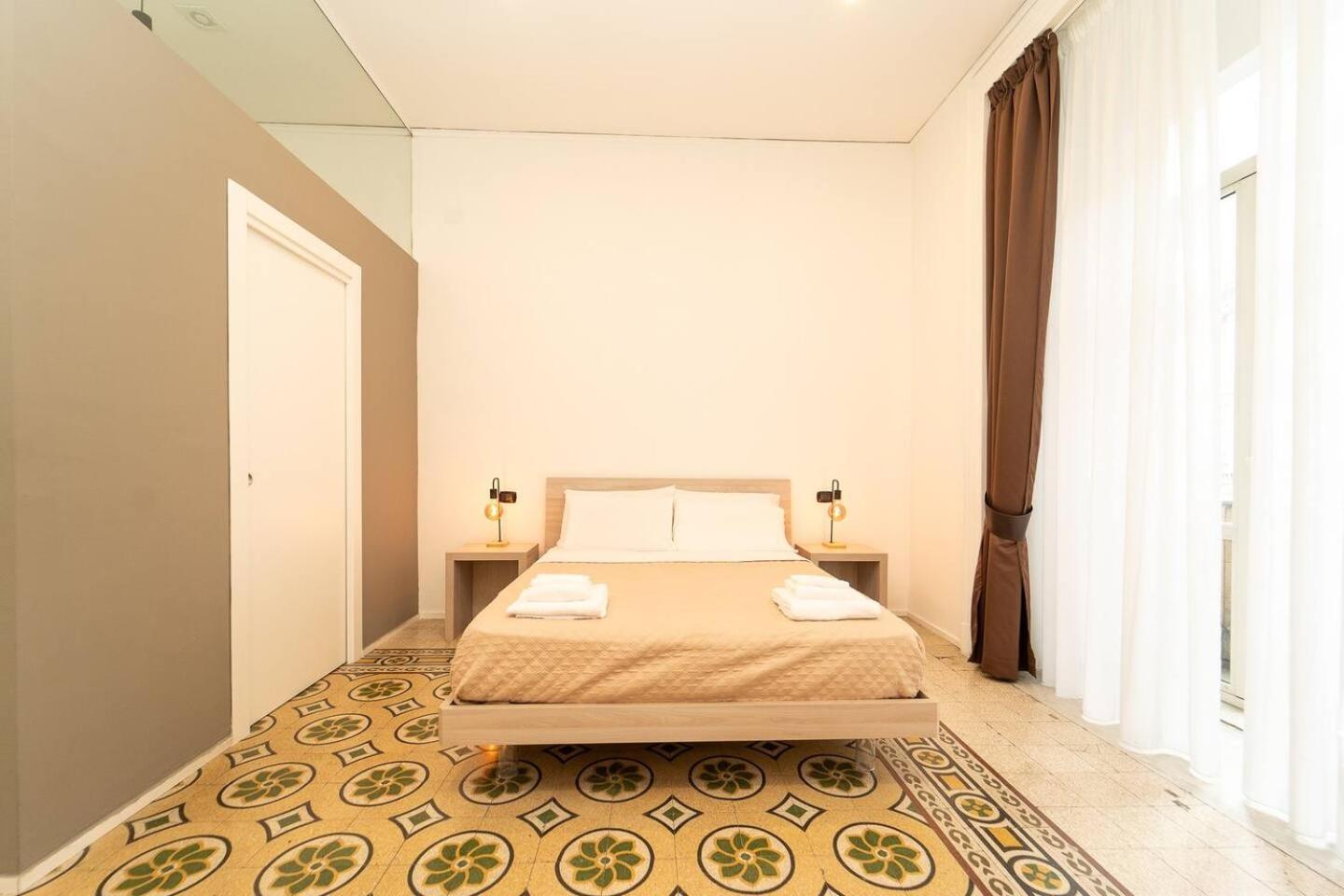 La Piazza Suite Napels Buitenkant foto